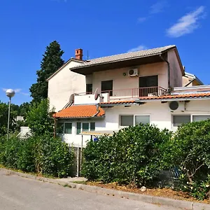  Apartment Trsatika